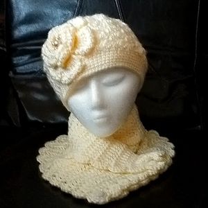 New Set: Hat and Collar